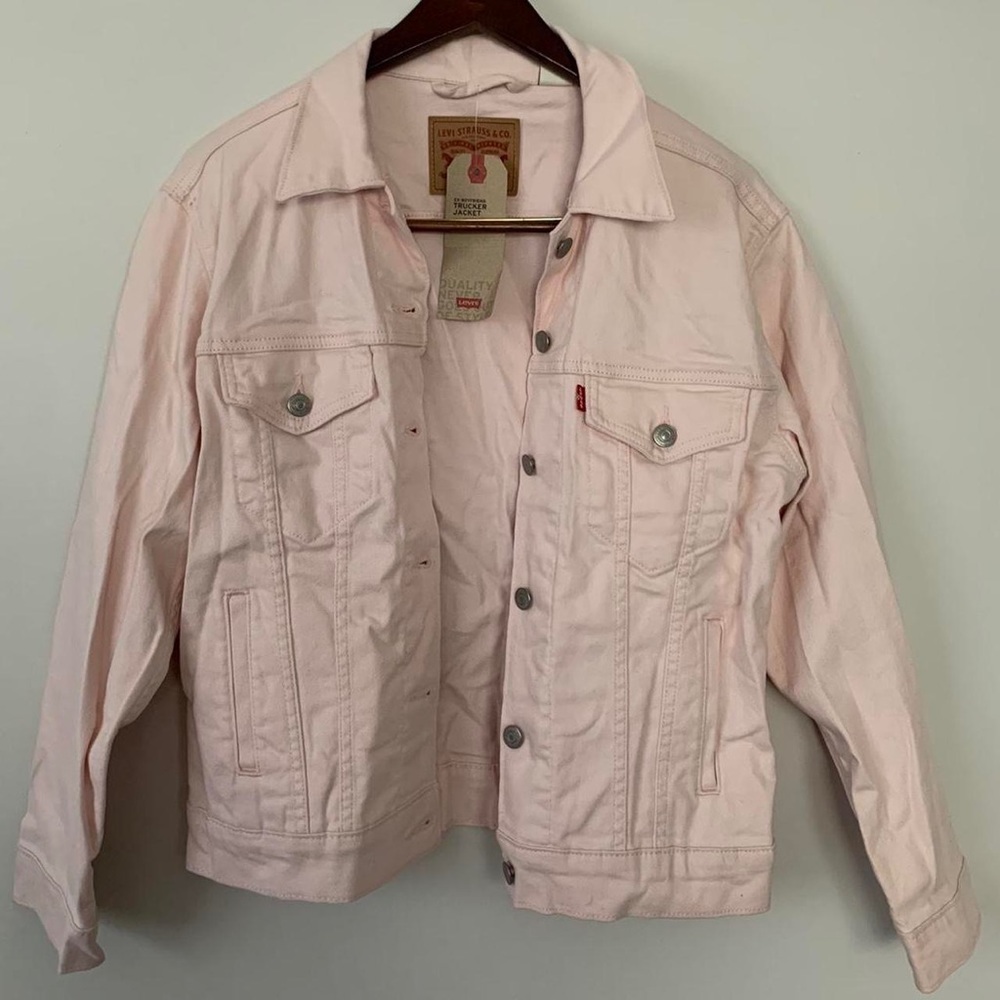 m levi’s jacket
ex boyfriend trucker jacket